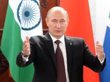 Tổng thống Putin phát biểu tại một hội nghị của Nhóm BRICS ở Saint Petersburg.