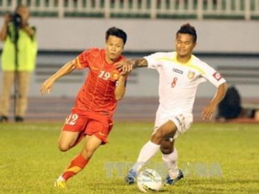 U23 Việt Nam (áo đỏ) sẽ gặp lại đối thủ U23 Myanmar ở vòng bảng BIDC Cup 2013.