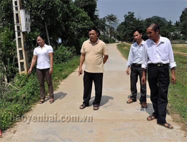 Qua 3 năm xây dựng nông thôn mới, xã Cảm Nhân đã hoàn thành 13,3 km đường giao thông nông thôn, trong đó, 3,14 km bê tông hóa.
