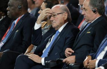Blatter sẽ tạm rời chức vụ trong khoảng 3 tháng.
