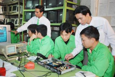 Một buổi học tại Trung tâm Dạy nghề Thanh Xuân.