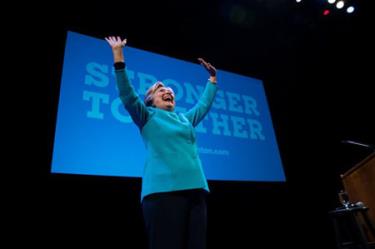 Ứng cử viên Tổng thống Mỹ của Đảng Dân chủ Hillary Clinton đang chiếm ưu thế lớn.