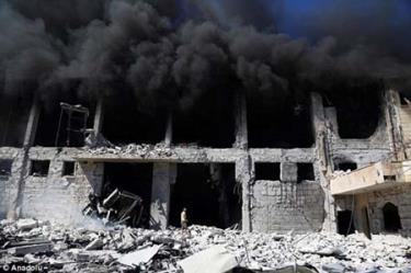 Aleppo khói lửa.