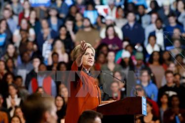 Cựu Ngoại trưởng Mỹ Hillary Clinton trong chiến dịch vận động bầu cử ở Winston-Salem, Bắc Carolina ngày 27/10.
