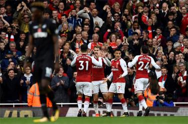 Arsenal đang thi đấu thành công trên sân nhà.