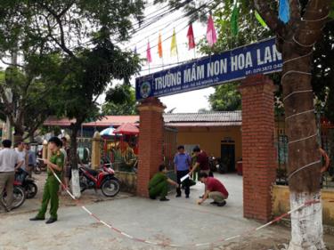 Công an bảo vệ hiện trường.