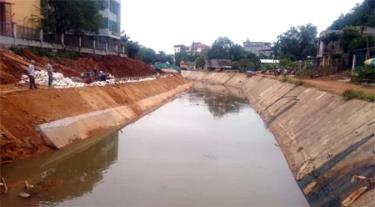 Dự án Kè chống sạt lở thoát lũ suối Hào Gia của thành phố Yên Bái khó giải ngân hết kế hoạch vốn được giao trong năm 2018.