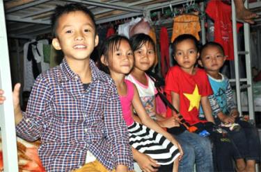 Các em nhỏ đã quen dần dafabet com vui vẻ trong môi trường nội trú.
