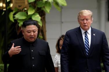 Chủ tịch Triều Tiên Kim Jong-un (trái) và Tổng thống Mỹ Donald Trump tại Hội nghị Thượng đỉnh lần 2 ở Hà Nội tháng 2/2019.