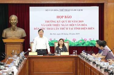 Họp báo thông tin về Ngày hội Văn hoá dân tộc Thái.