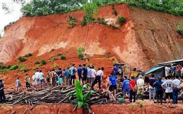 Hiện trường vụ sạt lở ta luy dương ngày 10/6, tại thôn Đồng Quẻ, xã Minh An khiến 1 người tử vong.