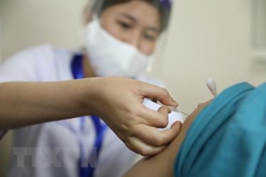 Hà Nội triển khai tiêm vaccine phòng COVID-19.