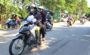 Đến nay, tỷ lệ người đội MBH khi đi xe mô tô, xe gắn máy, xe đạp điện đã đạt trên 95%, góp phần quan trọng đối với việc giảm tai nạn giao thông (TNGT) trên cả 3 tiêu chí. (Ảnh: Minh Huyền)