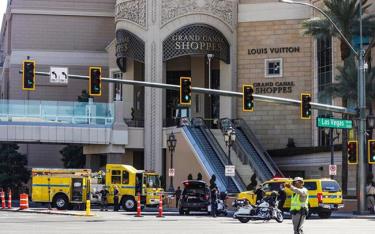 Cảnh sát phong tỏa hiện trường vụ tấn công bằng dao tại Las Vegas.