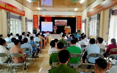 Quang cảnh Hội nghị tuyên truyền pháp luật trong khai thác và bảo vệ công trình thủy điện Thác Bà