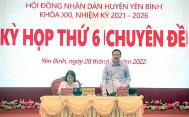 Đồng chí An Hoàng Linh - Bí thư Huyện ủy, Chủ tịch HĐND huyện Yên Bình chủ trì Kỳ họp