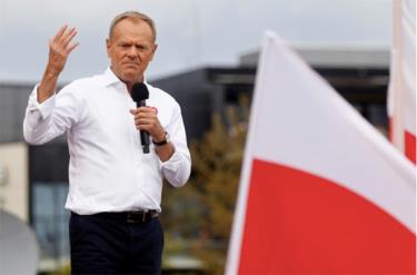 Ông Donald Tusk tuyên bố phe của ông chiến thắng trong bầu cử Ba Lan ngày 15/10.