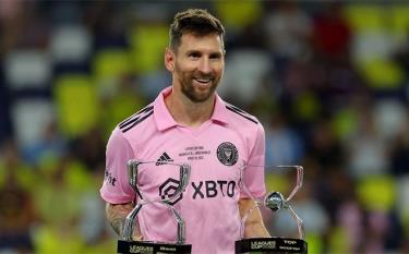 Messi bên hai danh hiệu vua phá lưới và cầu thủ hay nhất Leagues Cup.