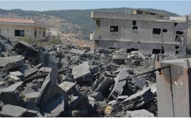 Nhiều ngôi nhà bị tàn phá trong các vụ không kích của Israel tại Meidoun, Lebanon. Hình ảnh chụp vào ngày 10/10/2024.