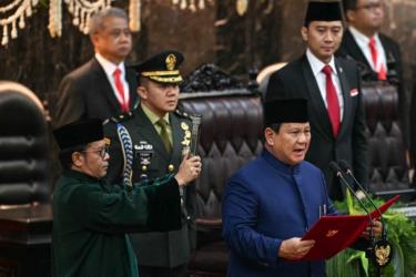 Tân Tổng thống Indonesia Prabowo Subianto tuyên thệ nhậm chức ngày 20/10. Ảnh: GettyImages