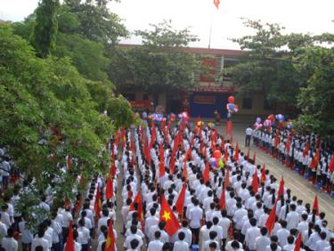 Lễ khai giảng năm học 2010 - 2011 của Trường THPT Chu Văn An.
