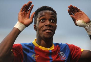 Mức giá phải chăng cộng thêm tài năng đầy hứa hẹn, Zaha đã lọt vào mắt xanh của Sir Alex