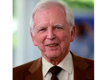 Giáo sư Hausen.