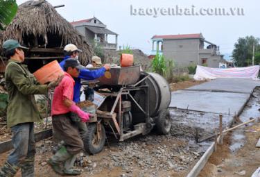 Nhờ nguồn vốn đầu tư của Nhà nước, sự ủng hộ nhiệt tình của nhân dân, nhiều tuyến đường liên thôn, nội đồng ở Đại Phác đã được kiên cố hóa.
