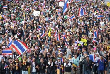 Biểu tình phản đối Chính phủ tại Bangkok ngày 25/11. (Nguồn: AFP/ TTXVN)