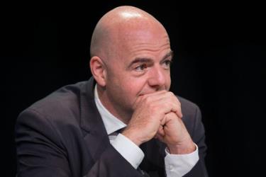 Ông Infantino đưa ra ý tưởng tăng số đội dự vòng chung kết World Cup.