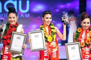 Lan Khuê từng được giải Vàng Siêu mẫu Việt Nam 2013.