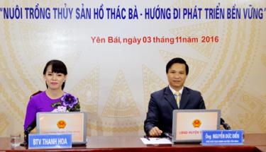 Lãnh đạo huyện Yên Bình đối thoại trực tuyến về chính sách nuôi trồng thủy sản trên hồ Thác Bà.
