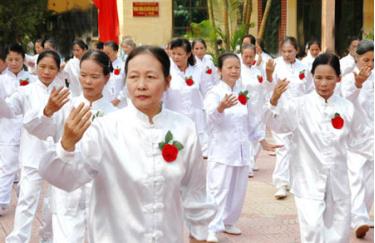 Người cao tuổi có vai trò quan trọng trong cuộc vận động “Toàn dân xây dựng nếp sống văn hóa tại khu dân cư”.