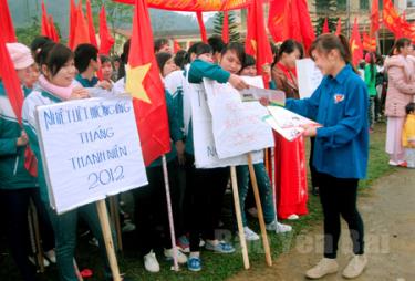 Tuyên truyền không tảo hôn, hôn nhân cận huyết thống và sinh con thứ 3 trở lên trong đoàn viên thanh niên.