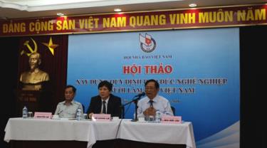 Lãnh đạo Hội Nhà báo Việt Nam chủ trì hội thảo.