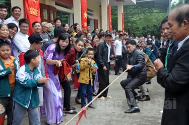 Thi đấu thể thao trong “Ngày hội Đại đoàn kết toàn dân tộc” ở khu dân cư là hoạt động thiết thực gắn kết cộng đồng, phát huy truyền thống đại đoàn kết toàn dân tộc.