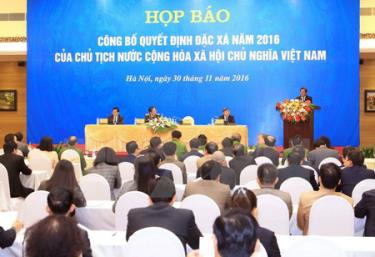 Toàn cảnh họp báo.