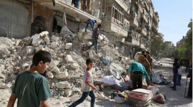 Người dân và trẻ em ở Aleppo.
