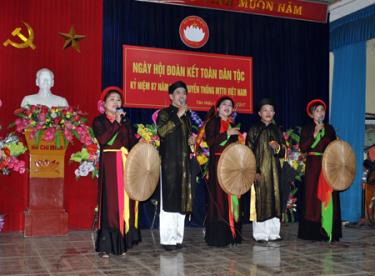 Hoạt động văn hóa văn nghệ, thể dục thể thao mang đến không khí tưng bừng cho Ngày hội Đại đoàn kết toàn dân tộc ở khu dân cư.