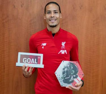 Van Dijk chiến thắng tại giải thưởng Goal 50 năm 2019.