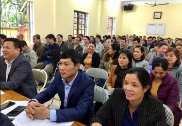 279 cán bộ, lãnh đạo huyện, lãnh đạo các cơ quan chuyên trách tham mưu, giúp việc Huyện ủy, các cơ quan chuyên môn thuộc UBND, các tổ chức chính trị - xã hội huyện tham dự lớp tập huấn.