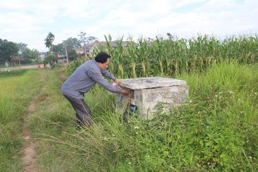 Một bể thu gom vỏ bao bì thuốc bảo vệ thực vật tại xã Báo Đáp (Trấn Yên)