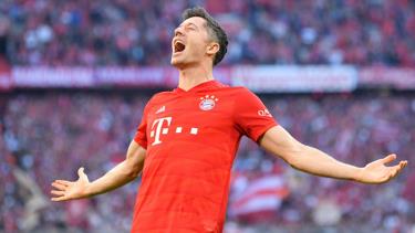 Lewandowski được Goal.com bầu chọn là cầu thủ xuất sắc nhất thế giới năm 2020.