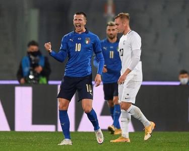 Italy thắng đậm Estonia 4-0.