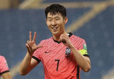 Son Heung Min toả sáng giúp Hàn Quốc thắng đậm Iraq.