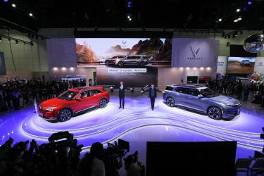 VF e35 và e36 chính thức được ra mắt tại Sự kiện Triển lãm Los Angeles Auto Show 2021. Ảnh : VinFast
