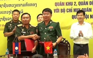 Bộ CHQS tỉnh Yên Bái tổ chức Hội đàm ký kết biên bản ghi nhớ với Bộ CHQS tỉnh Xay Nhạ Bu Ly, Quân đội nhân dân Lào, năm 2022.