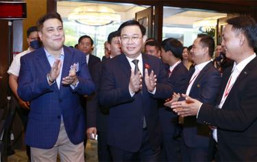Chủ tịch Quốc hội Vương Đình Huệ đến dự Diễn đàn thương mại đầu tư Việt Nam - Philippines.