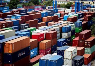 Kho bãi chứa container tại Cảng Cát Lái, thành phố Thủ Đức, Thành phố Hồ Chí Minh. Ảnh minh họa