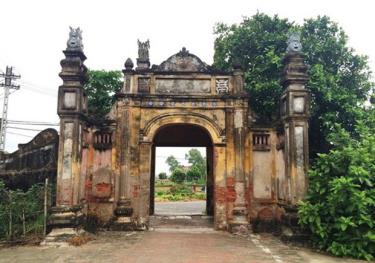 Cổng làng Nôm là một trong những nhân chứng lịch sử đi qua 2 cuộc kháng chiến của dân tộc Việt Nam.